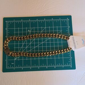 🤩 Stainless steel gold colored necklace 🤩 2 for $20‎